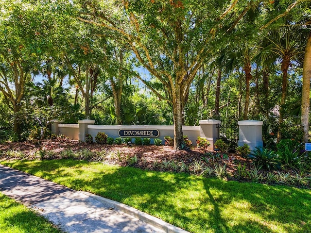 4690 Wrentham Pl, Palm Harbor, FL 34685 - community / neighborhood sign with a yard