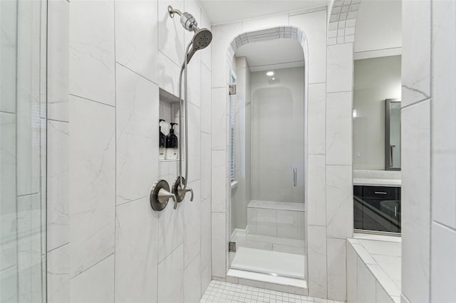 29895 Picana Ln, Wesley Chapel, FL 33543 - full bath featuring a stall shower and vanity