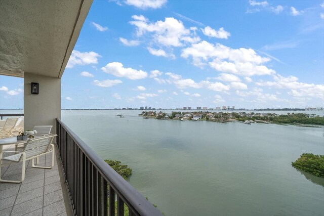 4 Belleview Blvd Unit 802, Belleair, FL 33756 - balcony featuring a water view