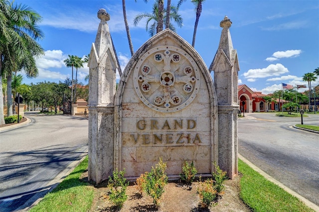 view of community / neighborhood sign