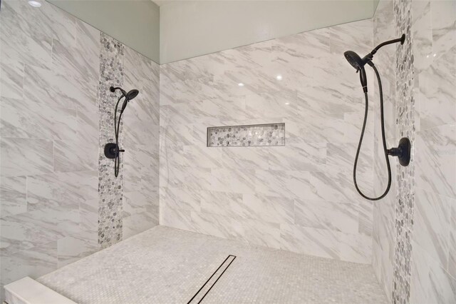 3238 Cullendale Dr, Tampa, FL 33618 - full bath with tiled shower