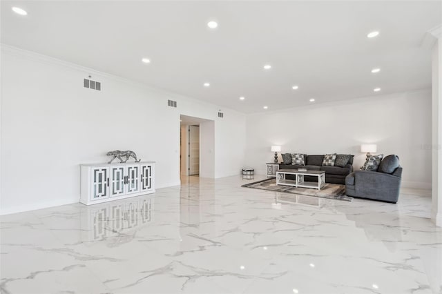 living room featuring recessed lighting, baseboards, visible vents, and ornamental molding