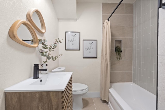 1443 Paloma Ln, Dunedin, FL 34698 - full bath with tile patterned flooring, toilet, vanity, shower / bath combination with curtain, and baseboards