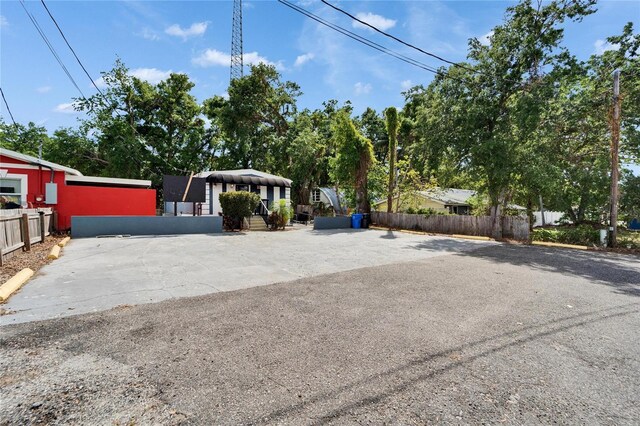126 Ridgewood Ave, Brandon, FL 33510 - view of front of home featuring fence