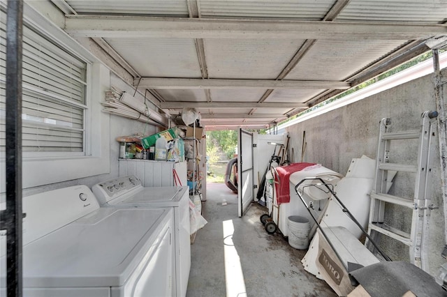 126 Ridgewood Ave, Brandon, FL 33510 - laundry room featuring laundry area and washing machine and dryer