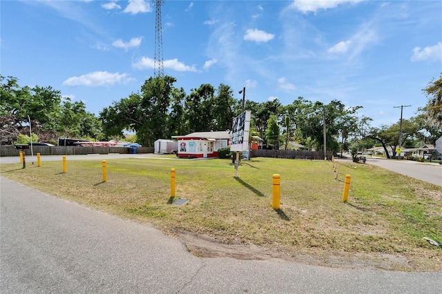 126 Ridgewood Ave, Brandon, FL 33510 - view of front of home featuring a front lawn and fence