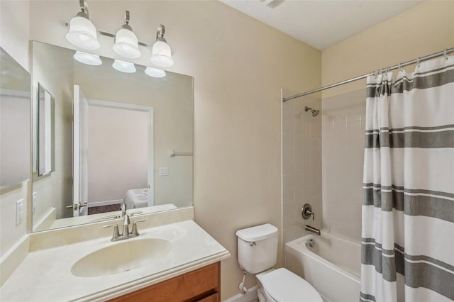 12831 White Bluff Rd, Hudson, FL 34669 - ensuite bathroom featuring vanity, toilet, and shower / bath combination with curtain