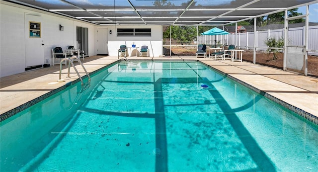 1913 Poinsetta Ln, Maitland, FL 32751 - view of swimming pool with a patio and a lanai