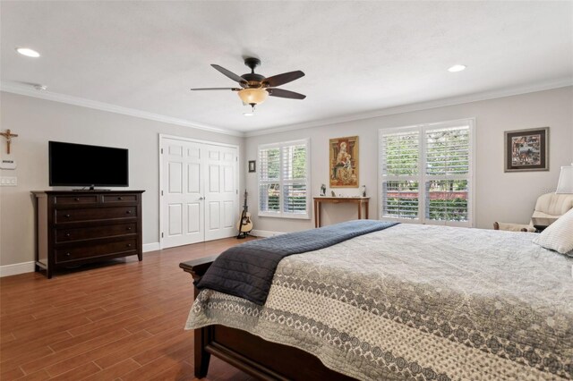 3906 Floyd Rd, Tampa, FL 33618 - bedroom with baseboards, ornamental molding, wood finished floors, recessed lighting, and ceiling fan