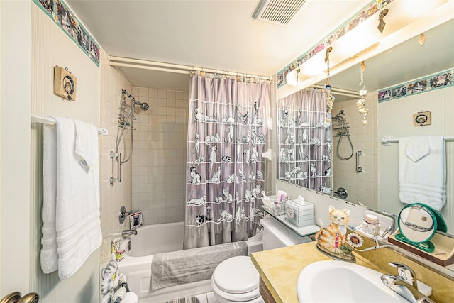 616 Highview Cir S, Brandon, FL 33510 - bathroom with shower / bath combo with shower curtain and vanity
