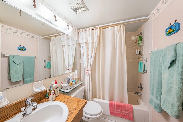 616 Highview Cir S, Brandon, FL 33510 - full bathroom with shower / bathtub combination with curtain and vanity