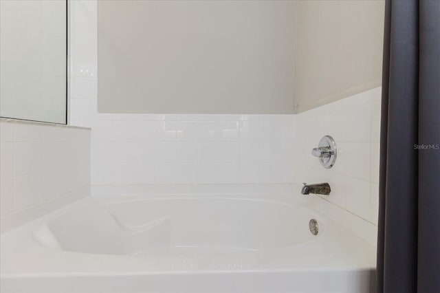 6260 Olivedale Dr, Riverview, FL 33578 - full bath featuring a bath