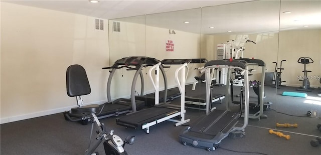 200 Country Club Dr Unit 906, Largo, FL 33771 - exercise room with baseboards, recessed lighting, and visible vents