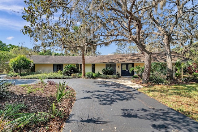 6514 Sunhigh Dr, New Port Richey, FL 34655 - single story home featuring asphalt driveway