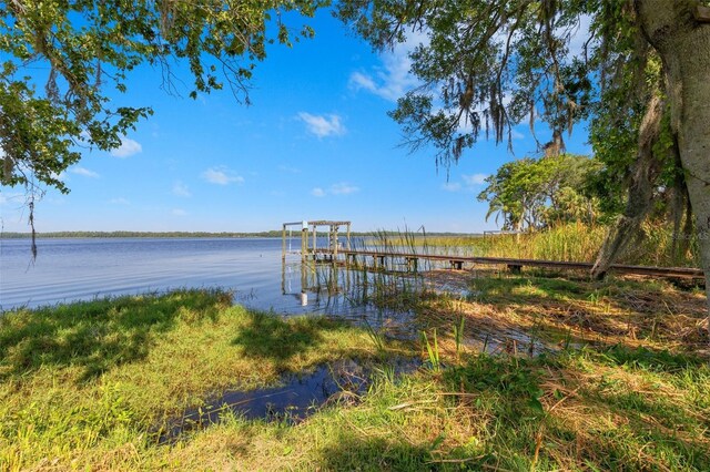 2661 Cyprus Dr, Palm Harbor, FL 34684