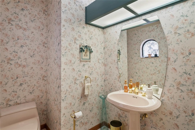 7353 Dogwood Cres, Spring Hill, FL 34607 - bathroom with toilet