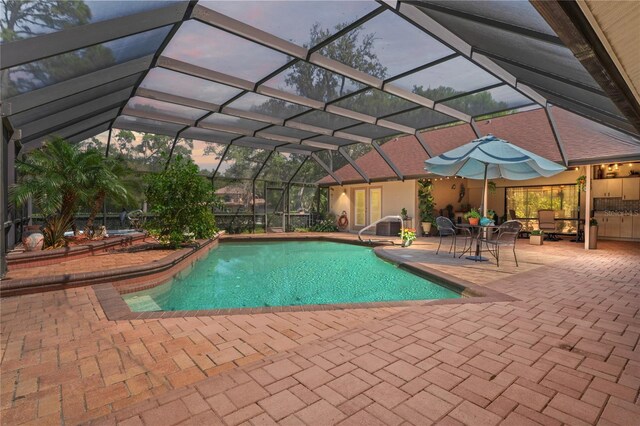 7353 Dogwood Cres, Spring Hill, FL 34607 - outdoor pool with a patio area and a lanai