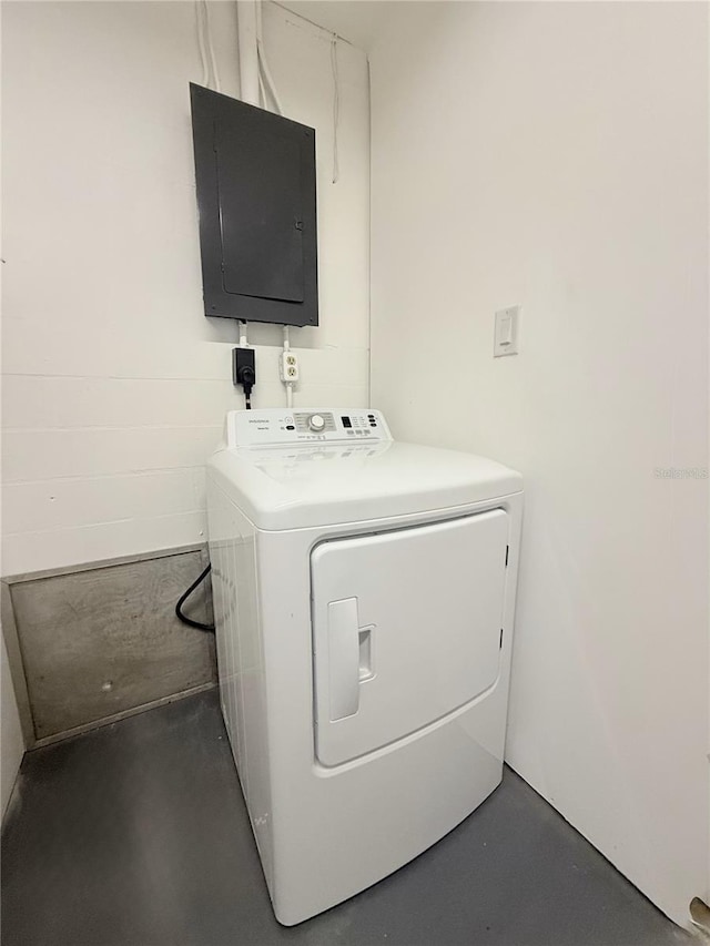 635 Mccormick St, Daytona Beach, FL 32114 - laundry area with laundry area, washer / dryer, and electric panel