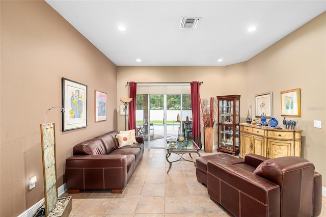 11845 Newberry Grove Loop, Riverview, FL 33579 - living area with recessed lighting and baseboards