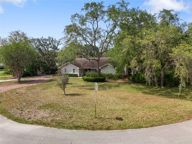 view of front of house with a front lawn