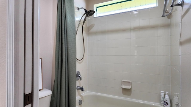 13653 Artesa Bell Dr, Riverview, FL 33579 - full bath with shower / bath combo with shower curtain and toilet