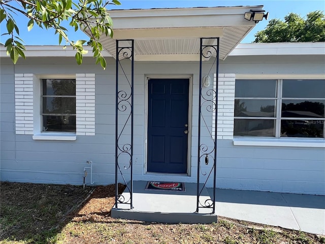view of property entrance