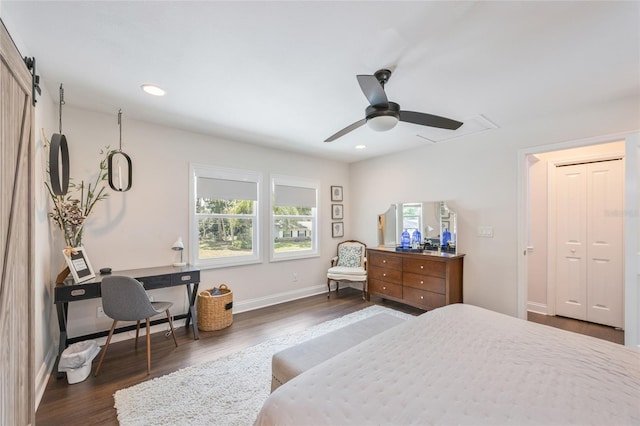 bedroom featuring baseboards, dark wood-style flooring, recessed lighting, and ceiling fan