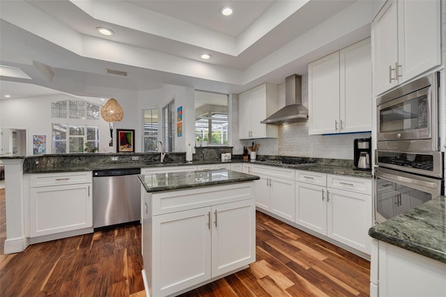 4766 Royal Palm Cir NE, Saint Petersburg, FL 33703 - photo 11