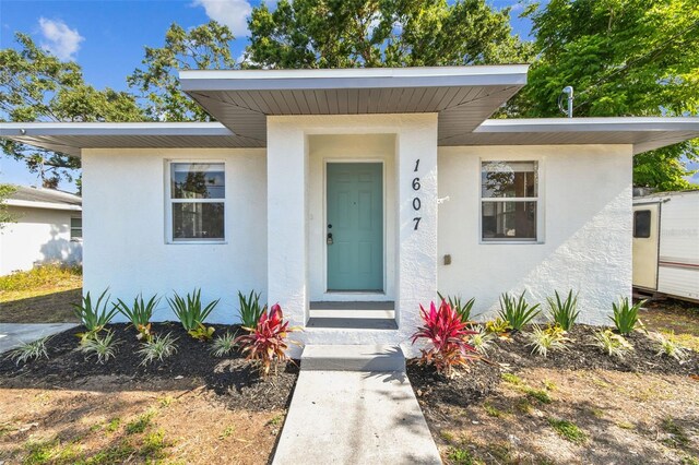 view of front of property with stucco siding