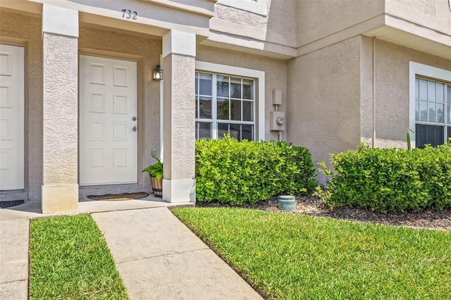 732 Kensington Lake Cir, Brandon, FL 33511 - property entrance with stucco siding