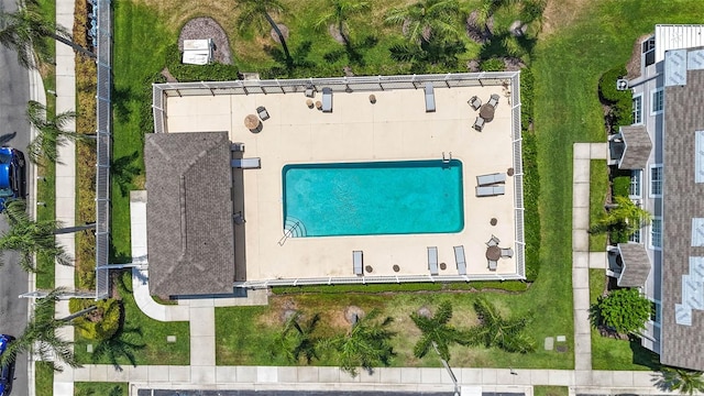 732 Kensington Lake Cir, Brandon, FL 33511 - bird's eye view of a pool area