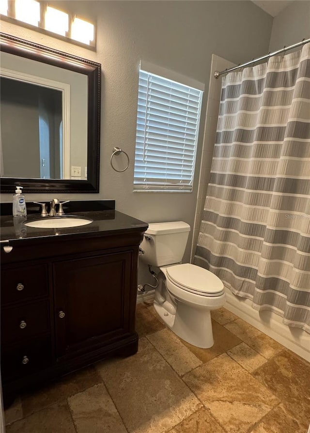 1608 Fox Glen Ct, Winter Springs, FL 32708 - full bath with vanity and toilet