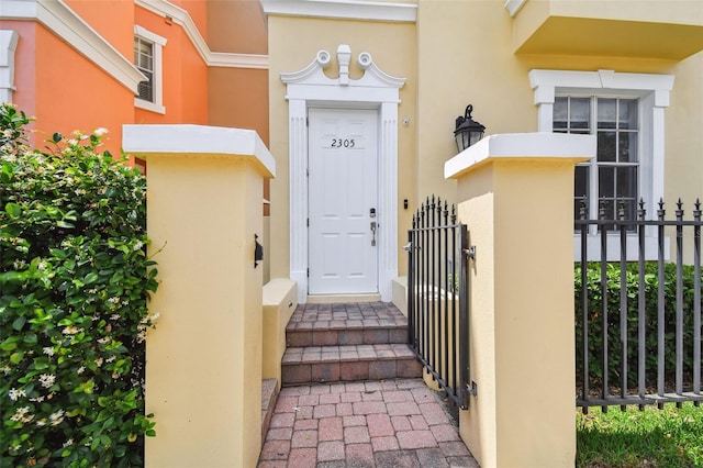 2305 Victoria Gardens Ln, Tampa, FL 33609 - photo 2