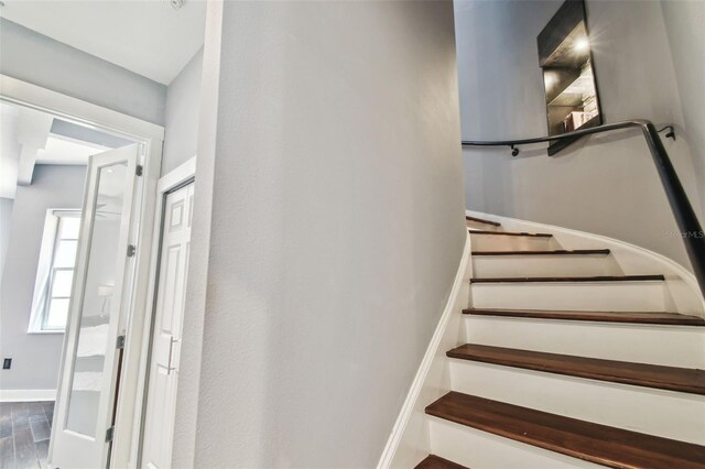 2305 Victoria Gardens Ln, Tampa, FL 33609 - photo 27