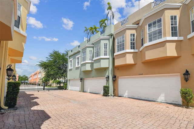 2305 Victoria Gardens Ln, Tampa, FL 33609 - photo 42