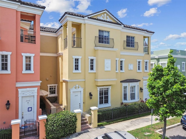 2305 Victoria Gardens Ln, Tampa, FL 33609 - photo 44