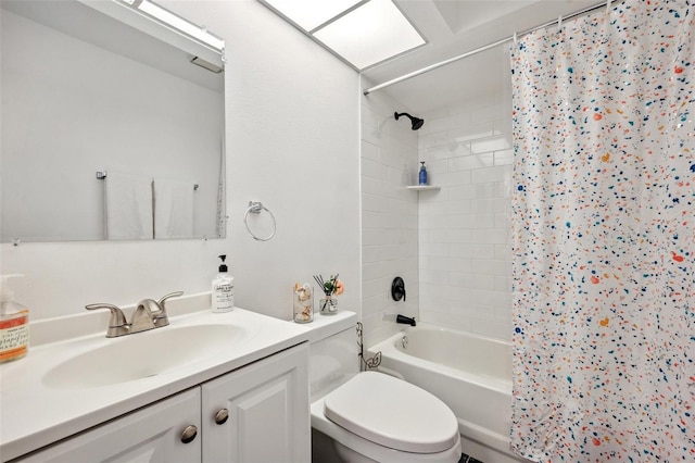 full bath with toilet, vanity, and shower / bathtub combination with curtain