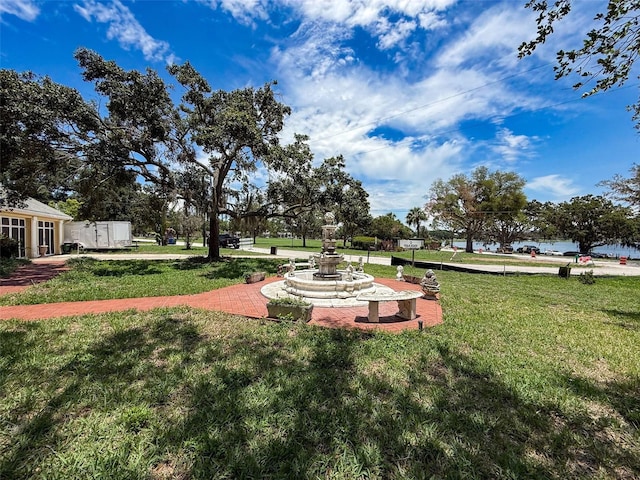 800 W Lake Elbert Dr NE, Winter Haven, FL 33881 - view of green lawn