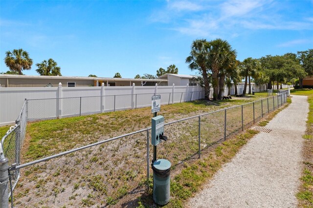 5000 Culbreath Key Way Unit 8-319, Tampa, FL 33611 - view of yard