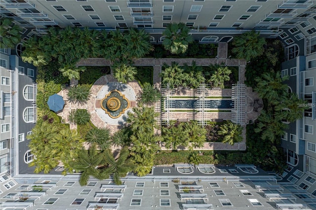 aerial view of property and surrounding area