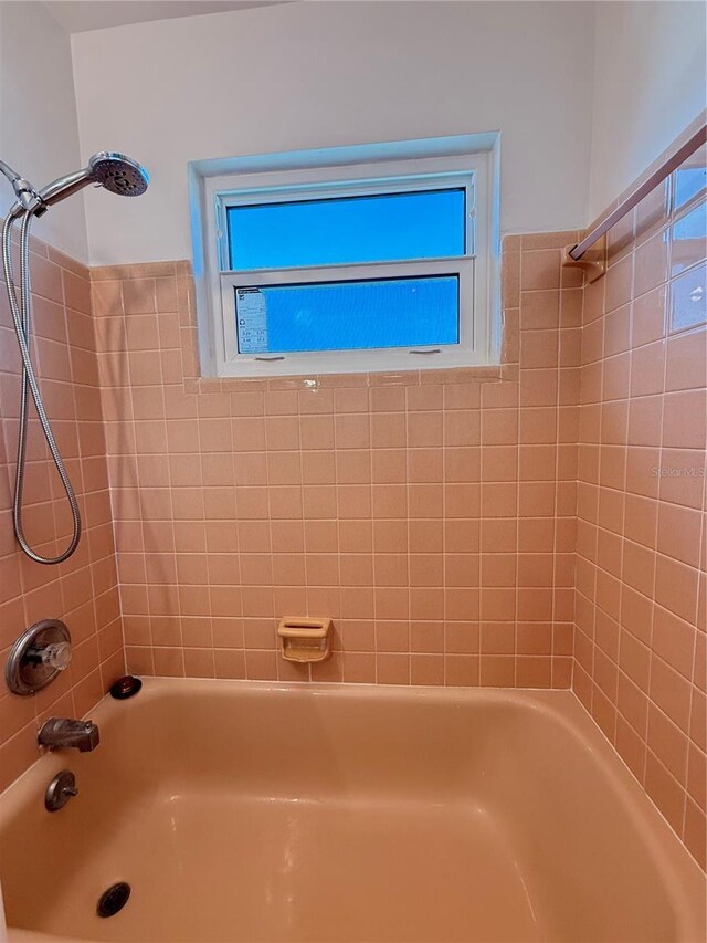 11447 Park Blvd Unit 301, Seminole, FL 33772 - full bath with shower / tub combination