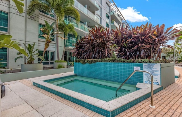 view of swimming pool