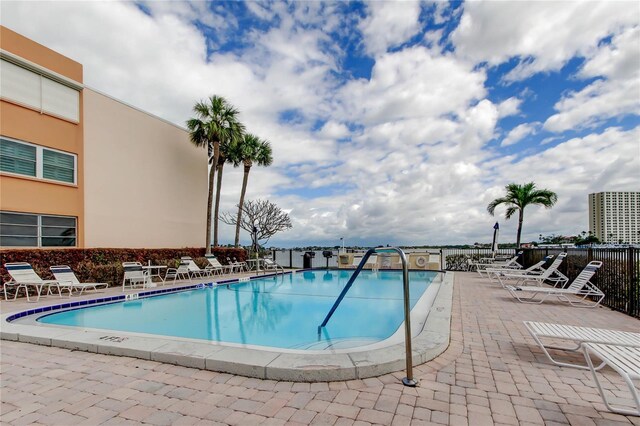 7425 Bay Island Dr S Unit 203, South Pasadena, FL 33707 - photo 11