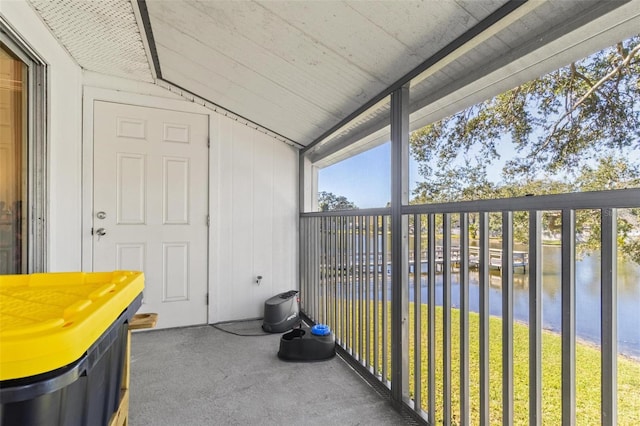 3823 N Oak Dr Unit K22, Tampa, FL 33611 - sunroom featuring a water view