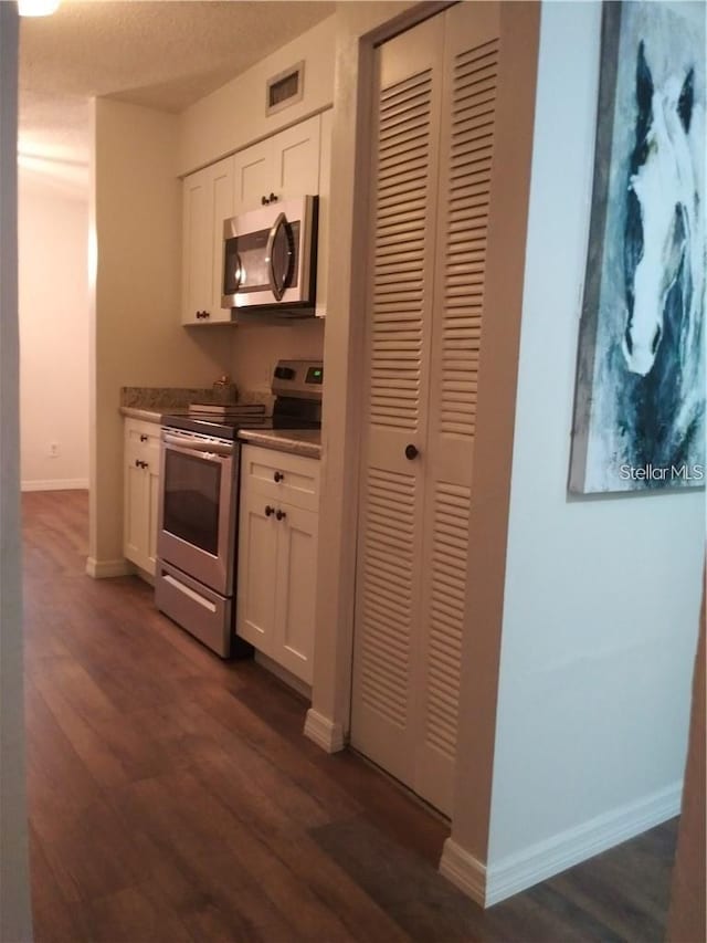 7526 Needle Leaf Pl Unit 29, Tampa, FL 33617 - photo 4