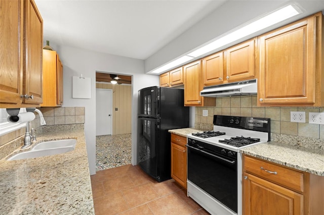 522 Norfolk St, Dunedin, FL 34698 - photo 11