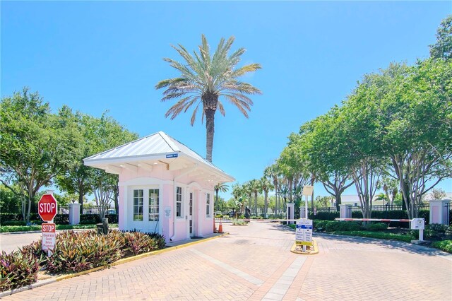 5225 Coquina Key Dr SE Unit B, Saint Petersburg, FL 33705 - photo 27