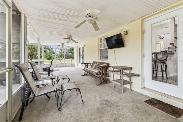 1202 Williams Rd, Plant City, FL 33565 - covered porch with ceiling fan