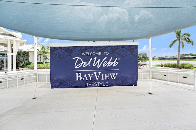 10418 Spring Tide Way, Parrish, FL 34219 - community / neighborhood sign with a water view