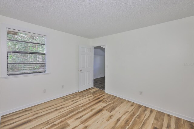 13703 Sweetwater Cove Pl, Tampa, FL 33613 - photo 30